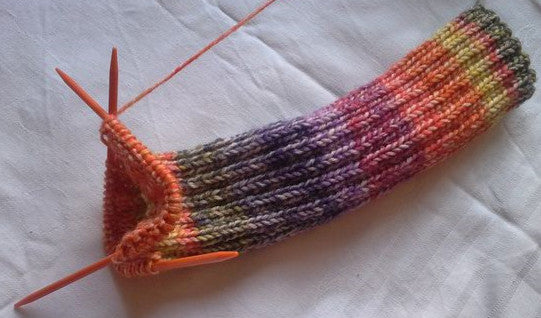 Neko Sock Curved Double Pointed Knitting Needle Set (US 0