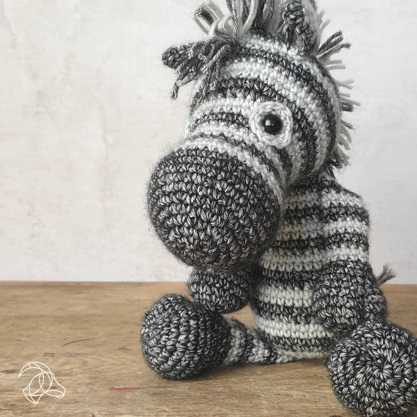 Dirk Zebra.Crochet Kit