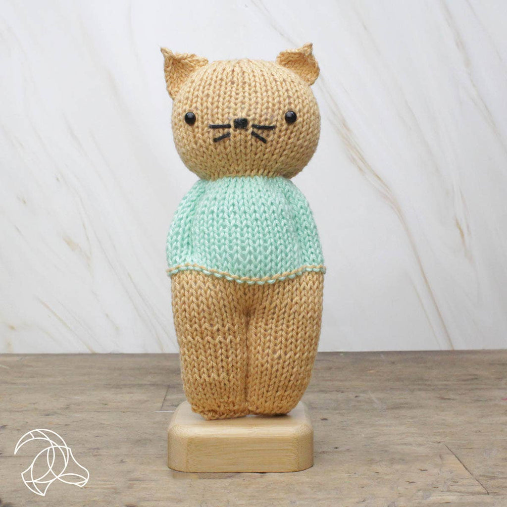 Nora Cat Beginner Knitting Kit